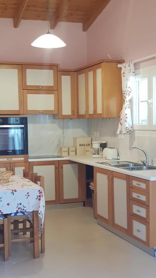 Casa Loukia Apartment Gastouri  Bagian luar foto